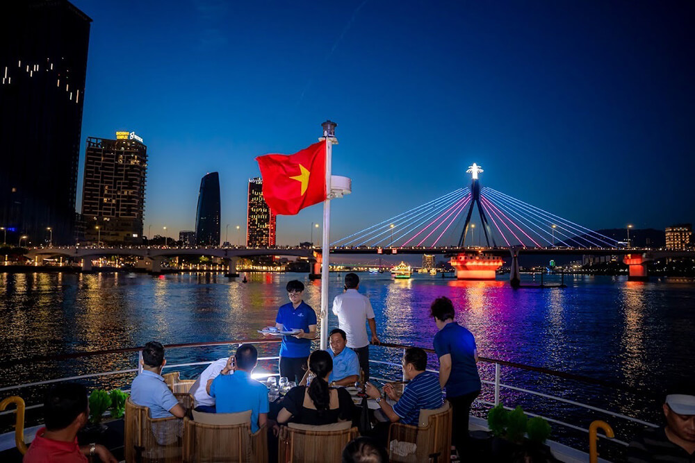 Du thuyền Poseidon Đà Nẵng